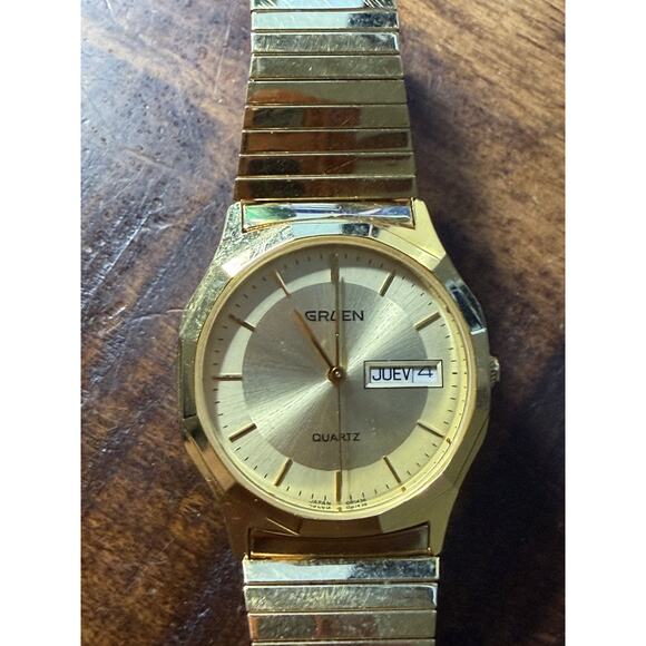 Vintage Gruen Quartz Gold Tone Day-Date Men\'s Wristwatch Expansion Band Japan